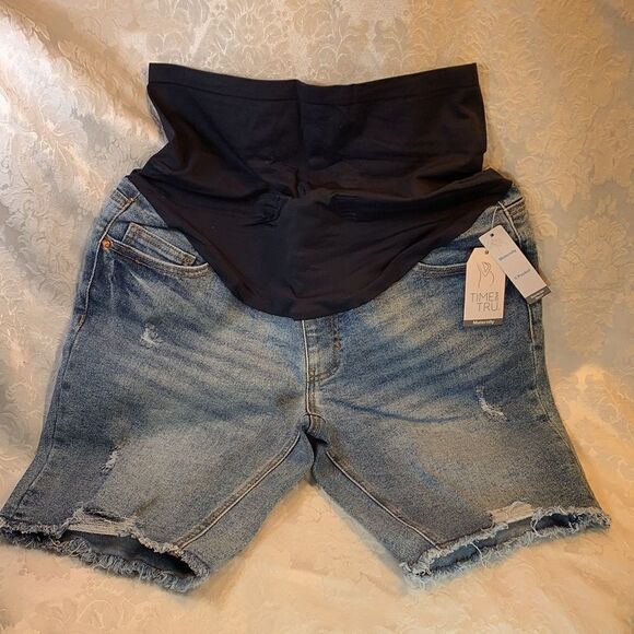 Time And Tru Maternity Sz 16-18 Or XL 5 Pocket Bermuda Short Distressed Casual - Picture 2 of 10